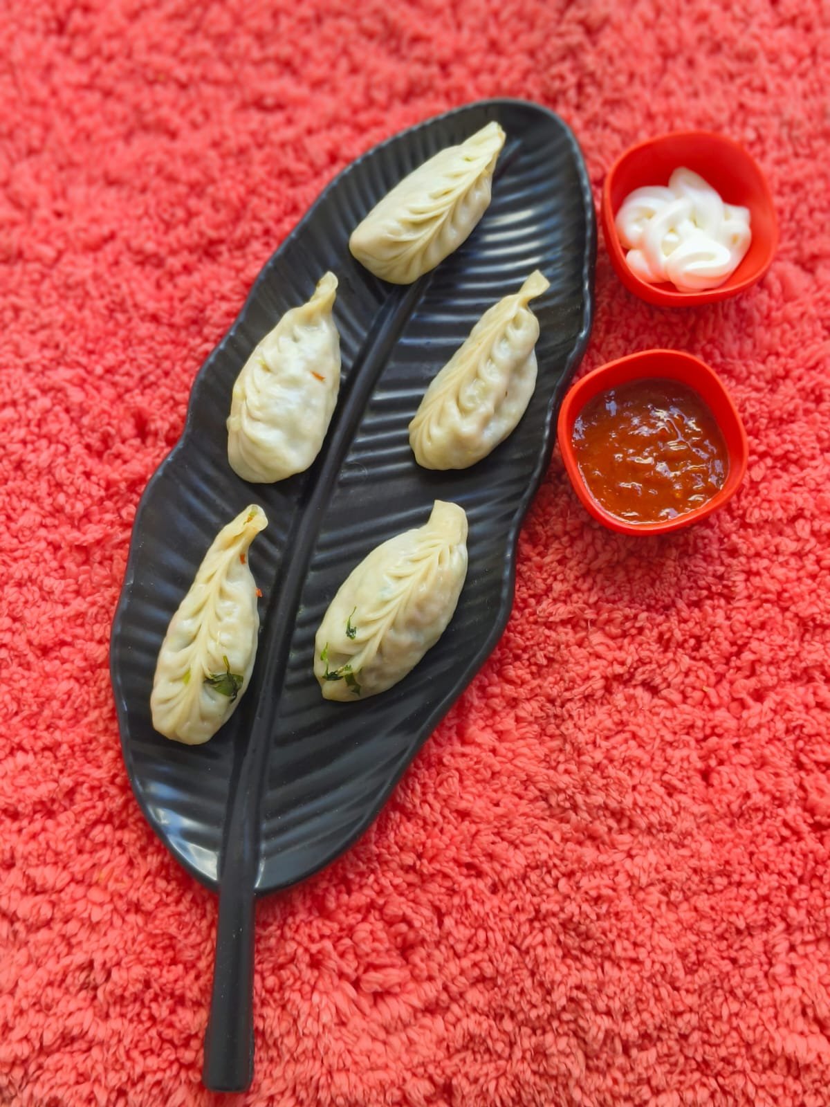 Momos